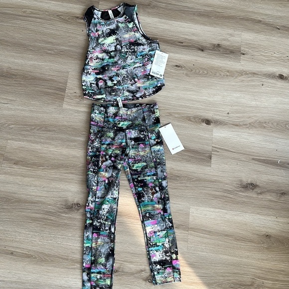 Lululemon set Fast and Free High-Rise Crop 23" with top all size 4 woman’s & 2 - Picture 1 of 16